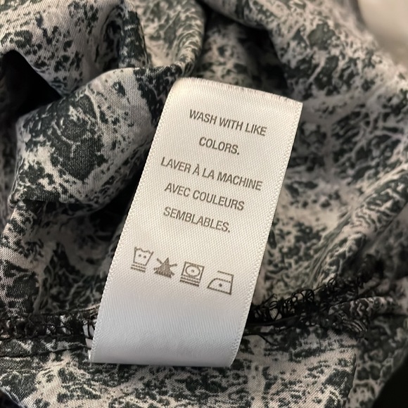 Grey Snake Print Scrub Top - Picture 5 of 5